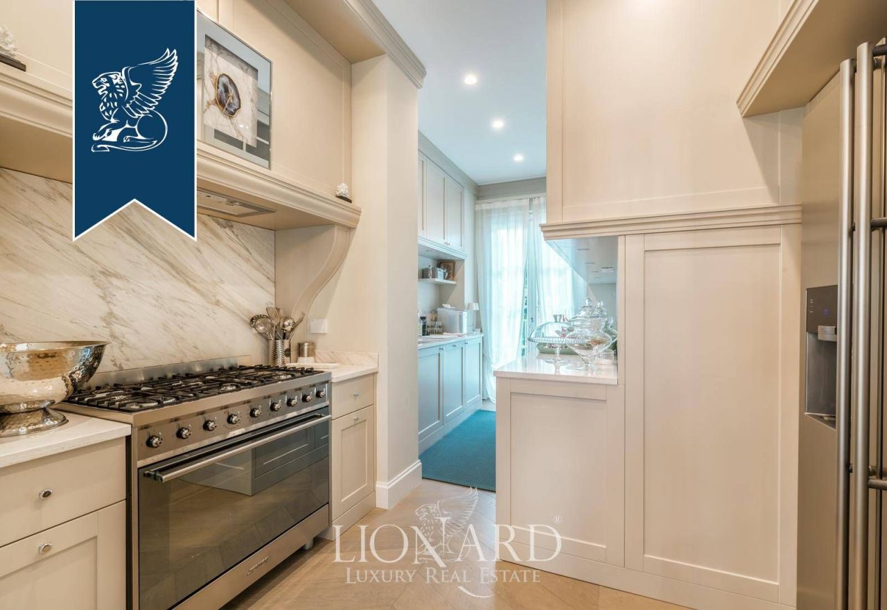 Вилла в Пьетрасанте, Италия, 350 м² - фото 19