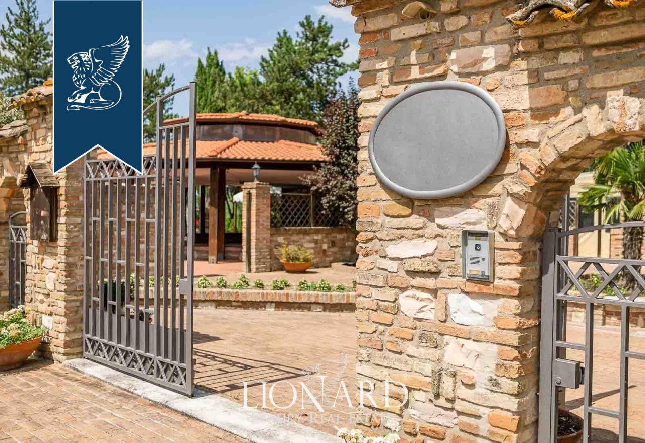 Ферма в Пезаро, Италия, 1 500 м² - фото 18