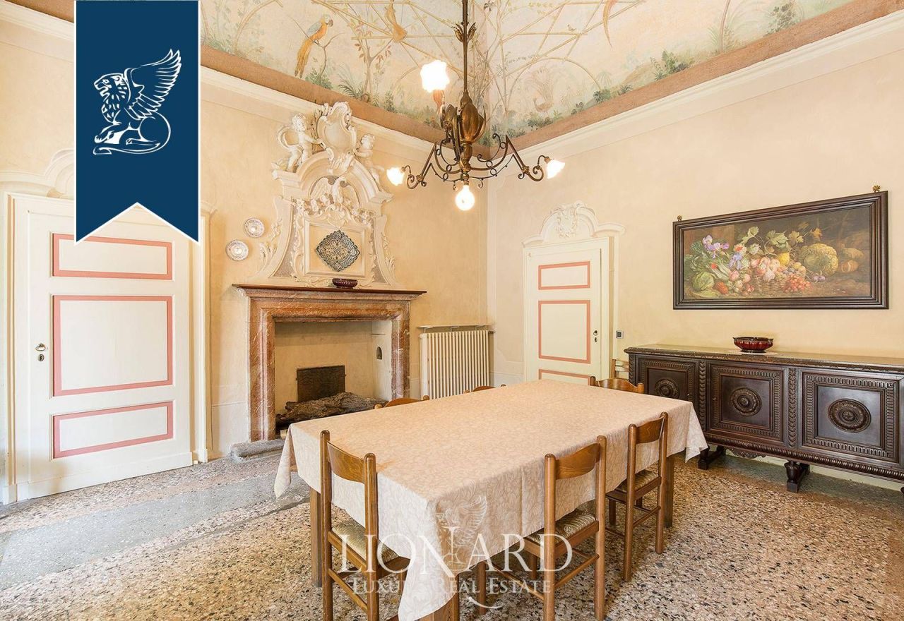 Вилла в Варесе, Италия, 1 000 м² - фото 18