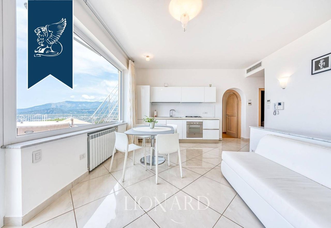 Вилла в Неаполе, Италия, 430 м² - фото 18