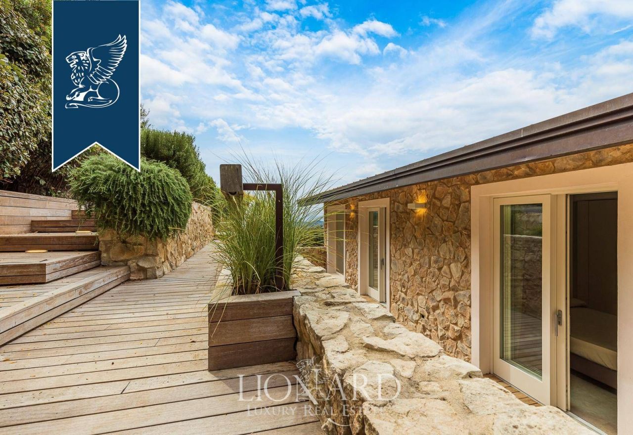 Вилла в Кастильоне-делла-Пеская, Италия, 380 м² - фото 18