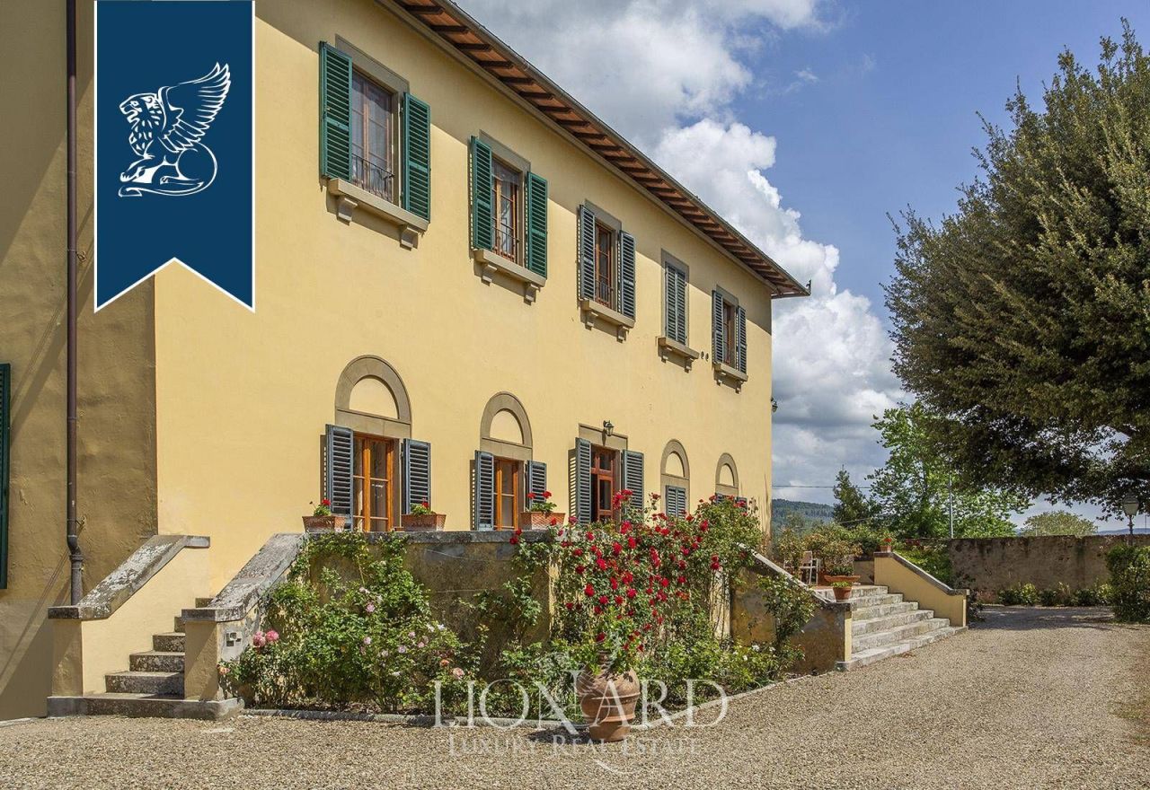 Вилла во Флоренции, Италия, 980 м² - фото 19