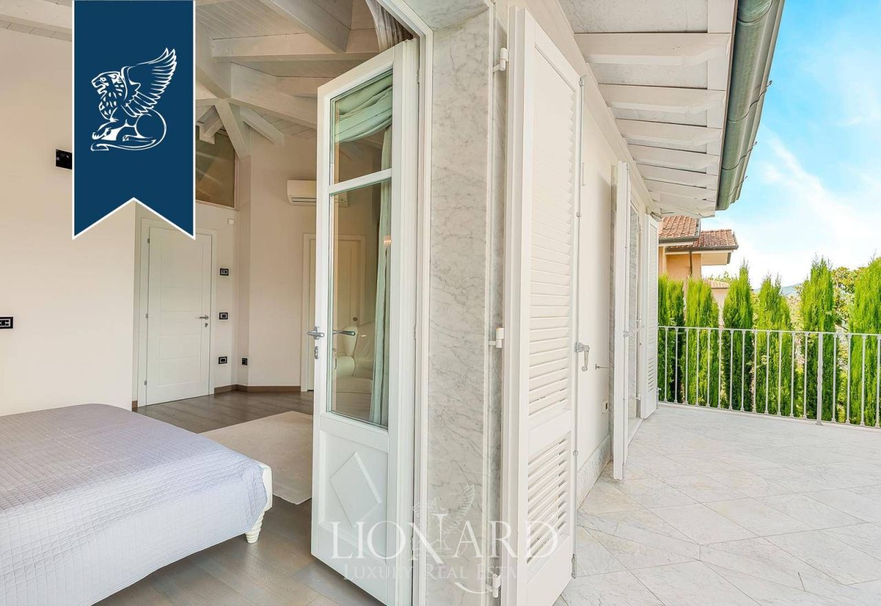 Вилла в Форте деи Марми, Италия, 265 м² - фото 19