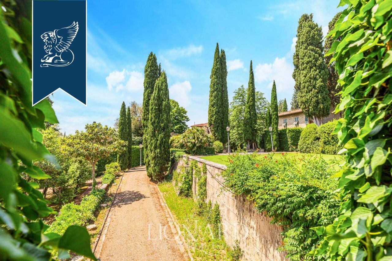 Вилла во Флоренции, Италия, 1 500 м² - фото 19