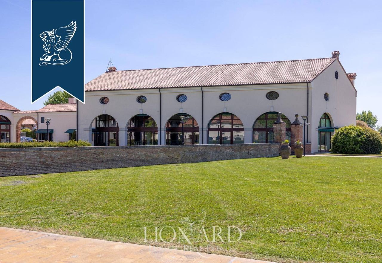 Вилла в Падуе, Италия, 3 200 м² - фото 19