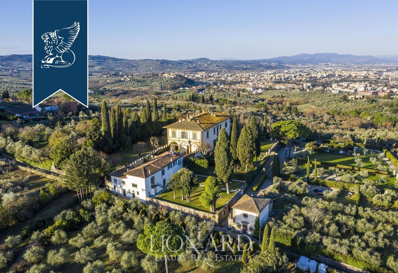 Вилла во Флоренции, Италия, 800 м² - фото 19