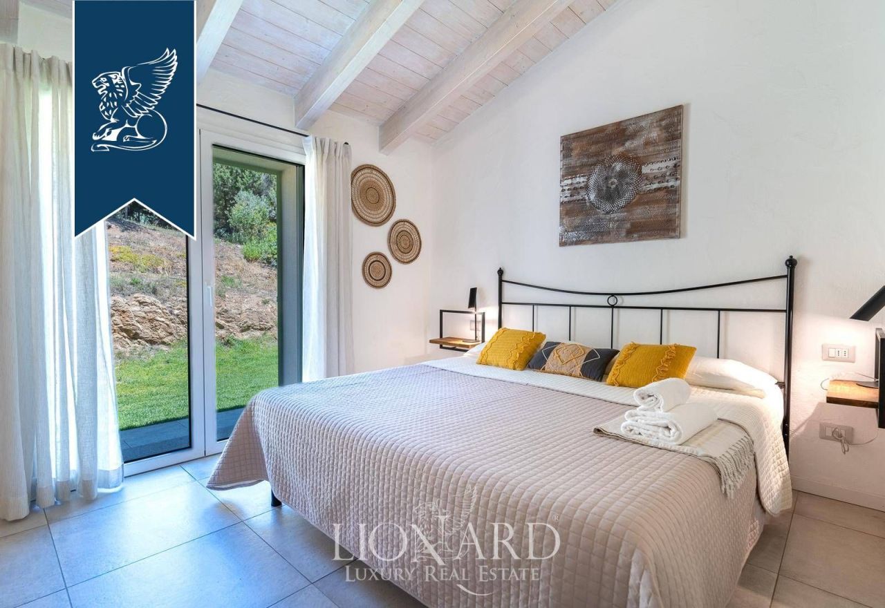 Вилла в Ольбии, Италия, 200 м² - фото 18