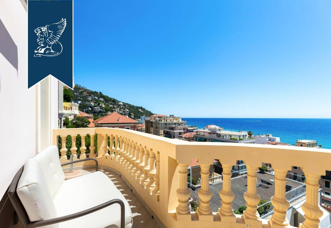 Вилла в Алассио, Италия, 470 м² - фото 18