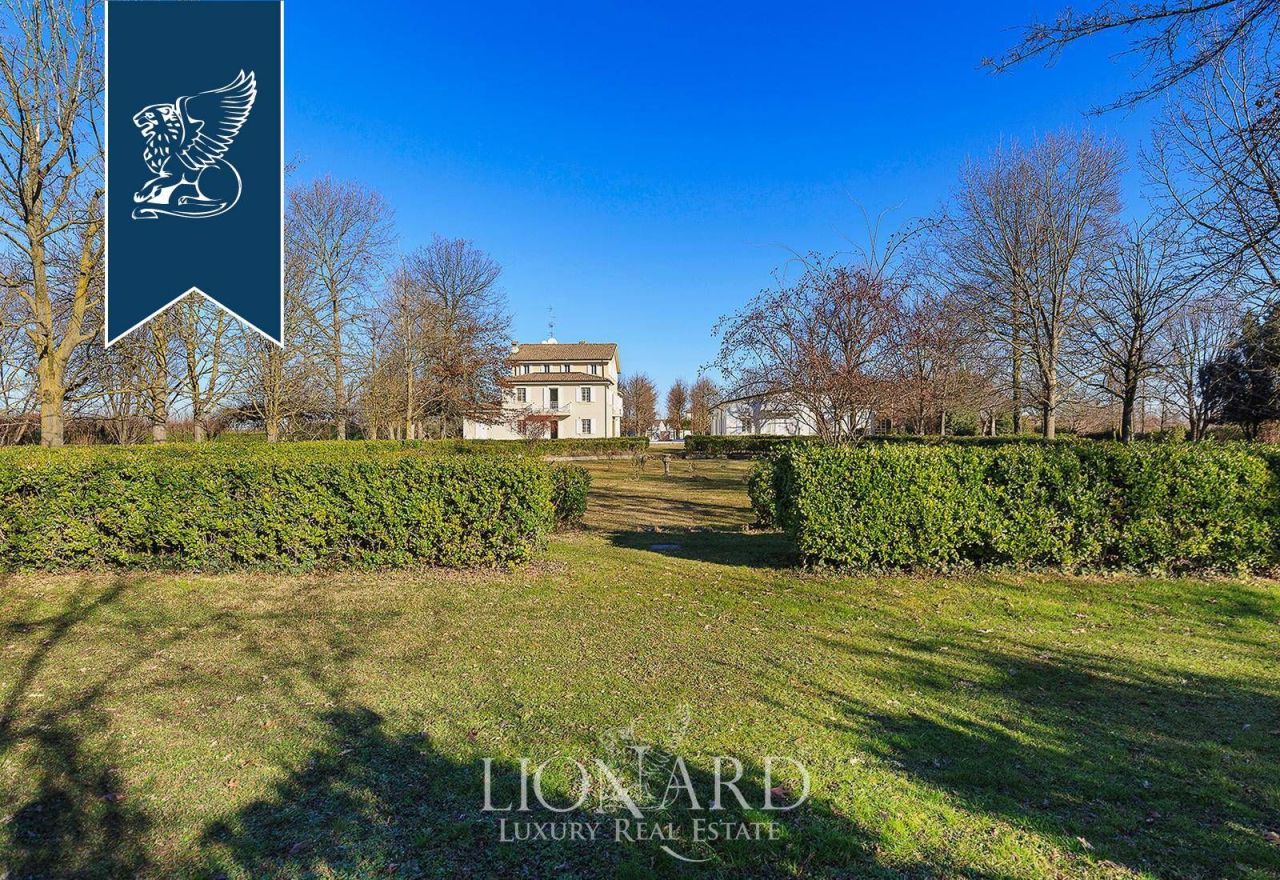 Вилла в Модене, Италия, 1 700 м² - фото 17