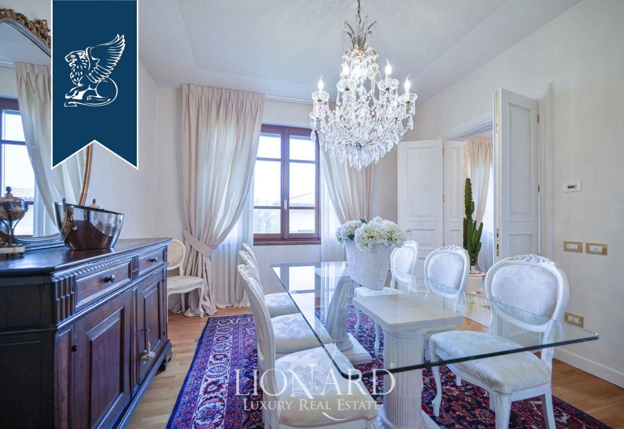 Вилла в Брешии, Италия, 400 м² - фото 17