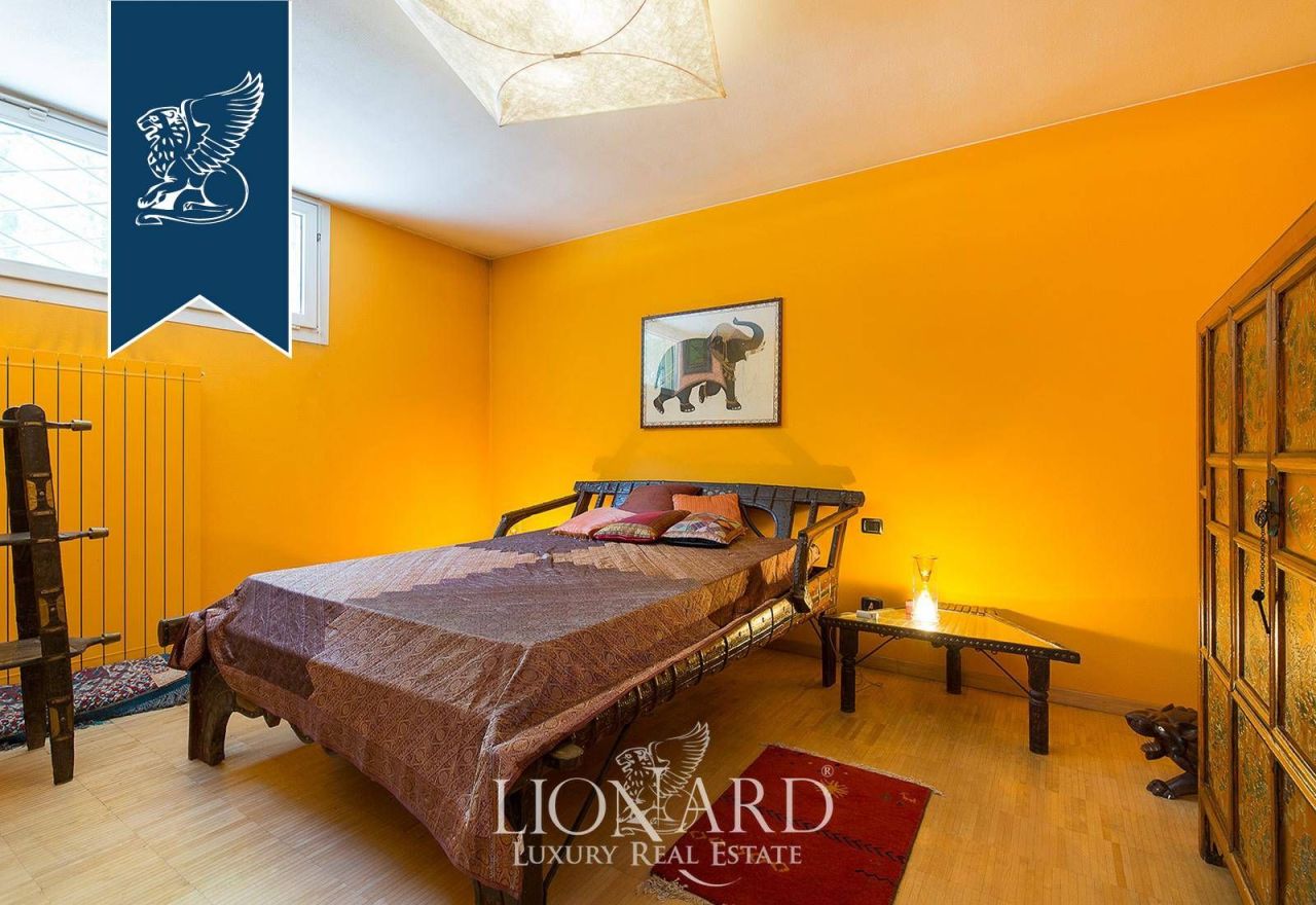 Вилла в Новаре, Италия, 700 м² - фото 17