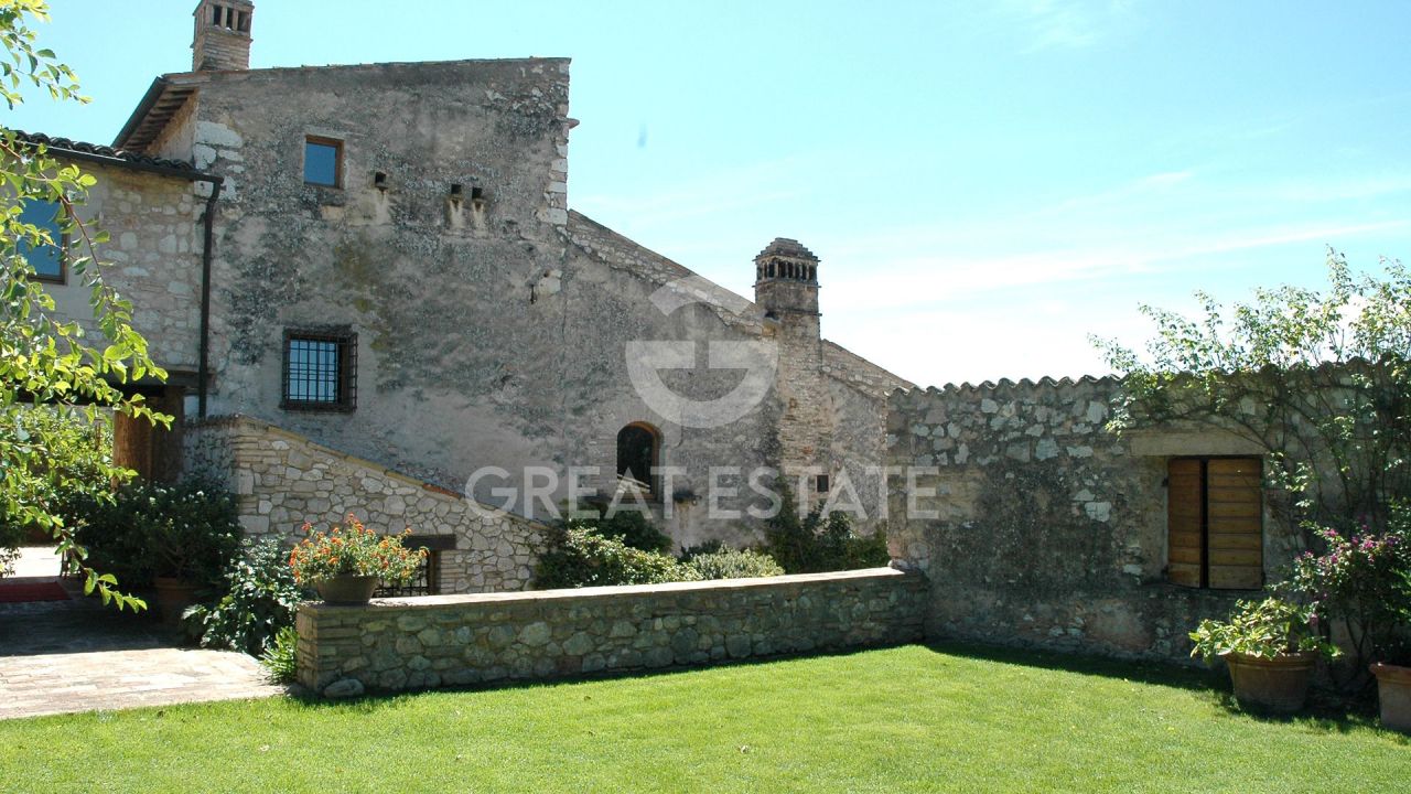 Дом в Треви, Италия, 590.27 м² - фото 5