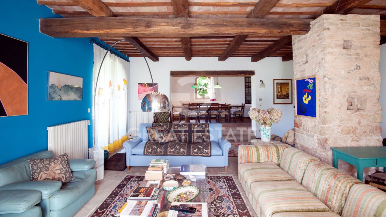 Дом в Треви, Италия, 590.27 м² - фото 13