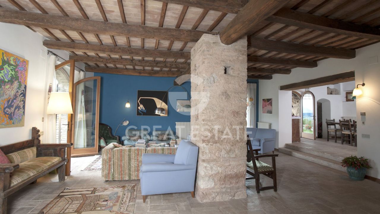 Дом в Треви, Италия, 590.27 м² - фото 14