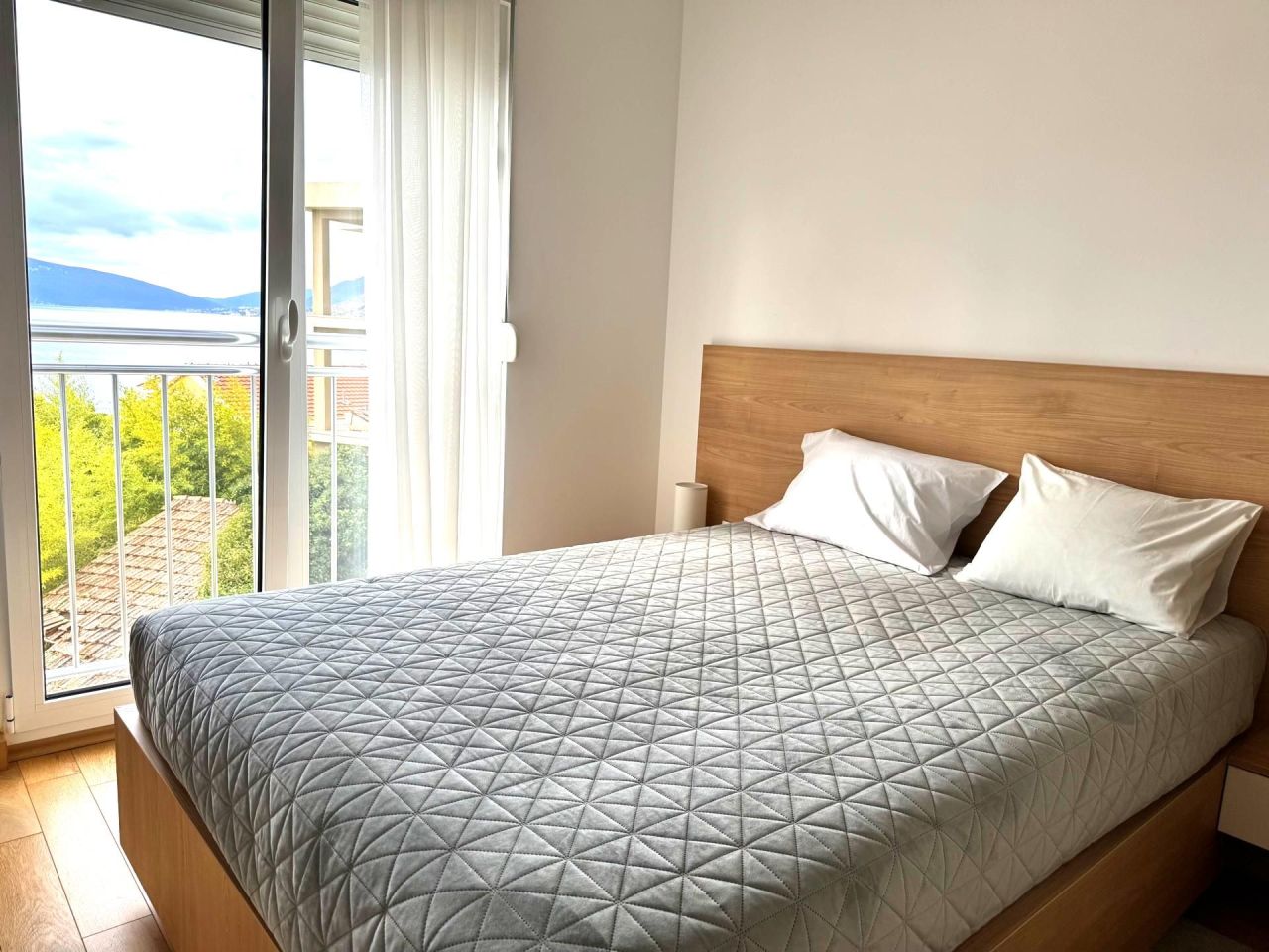 Квартира в Тивате, Черногория, 66 м² - фото 3