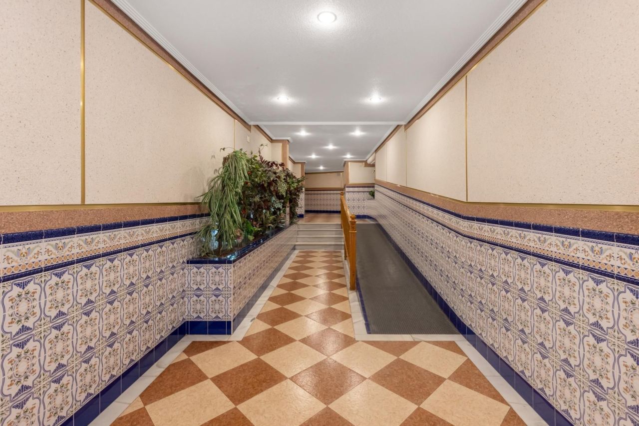 Квартира в Торревьехе, Испания, 67 м² - фото 14