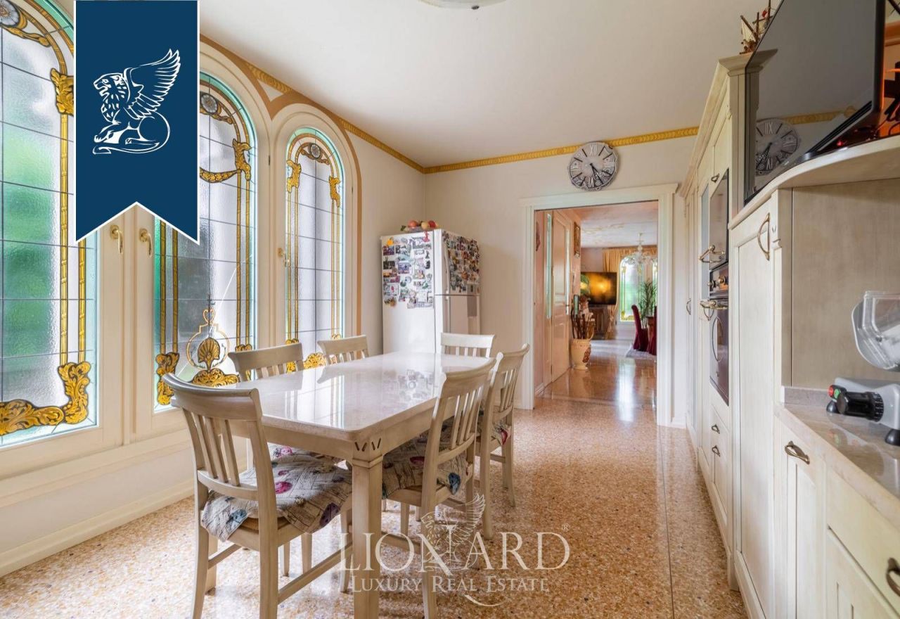 Вилла в Тревизо, Италия, 650 м² - фото 10