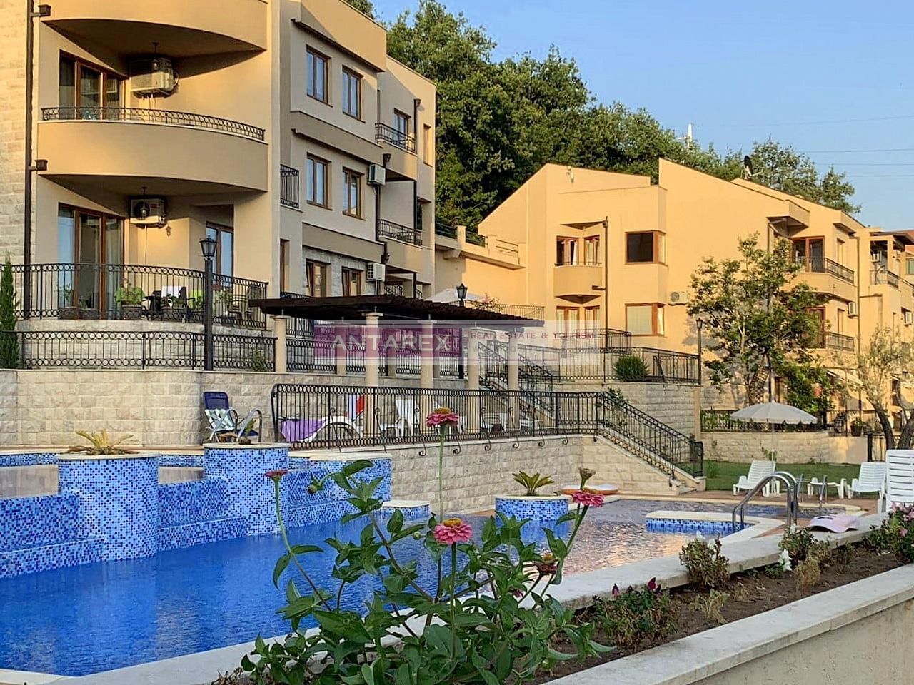 Апартаменты в Херцег-Нови, Черногория, 95 м² - фото 13