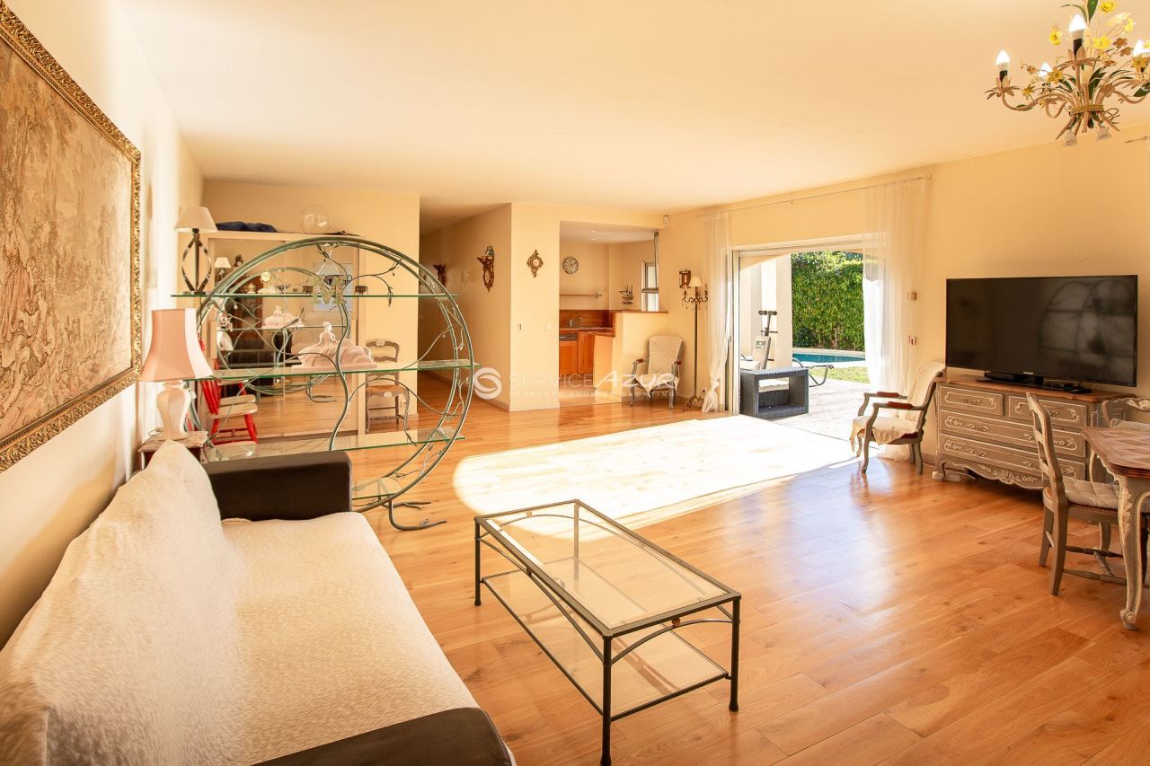 Вилла в Ницце, Франция, 200 м² - фото 10