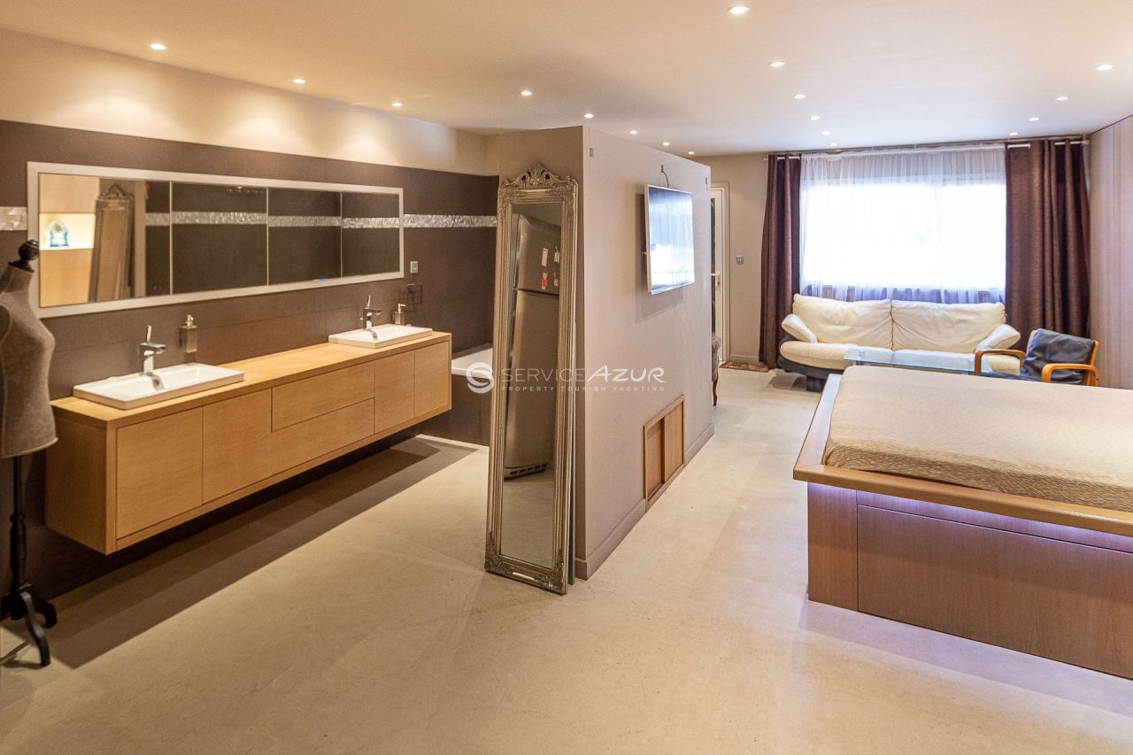 Вилла в Ницце, Франция, 200 м² - фото 14