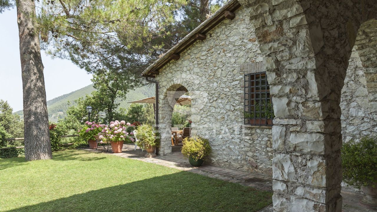 Вилла в Кампелло-суль-Клитунно, Италия, 315.25 м² - фото 5