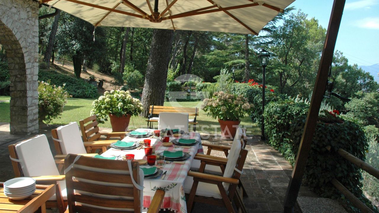 Вилла в Кампелло-суль-Клитунно, Италия, 315.25 м² - фото 7