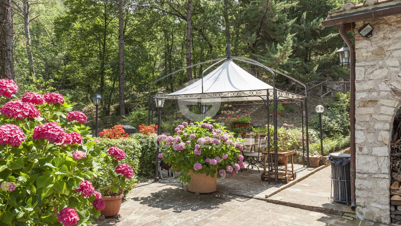 Вилла в Кампелло-суль-Клитунно, Италия, 315.25 м² - фото 8