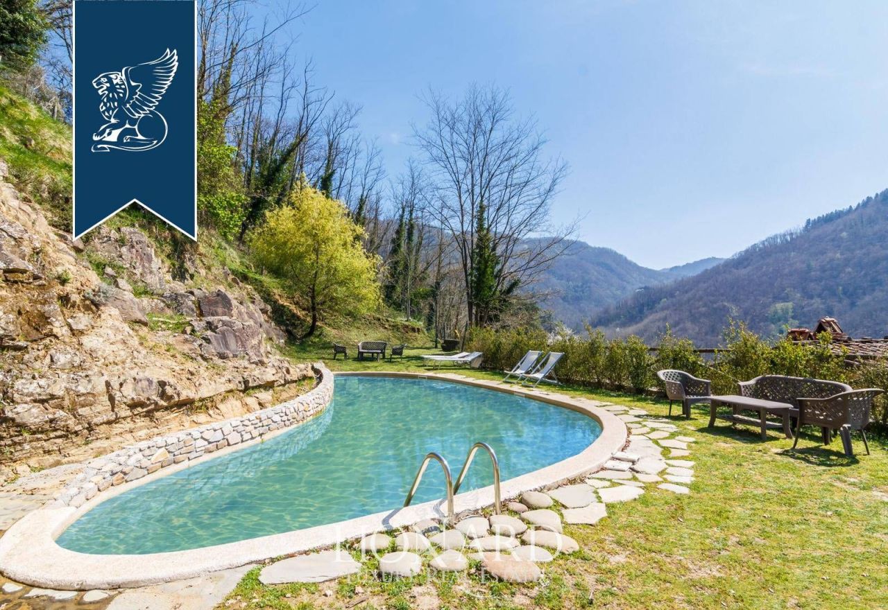 Ферма в Лукке, Италия, 850 м² - фото 2