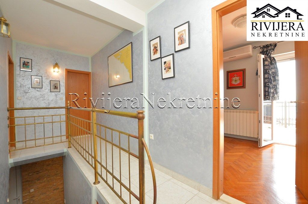 Дом в Херцег-Нови, Черногория, 330 м² - фото 13