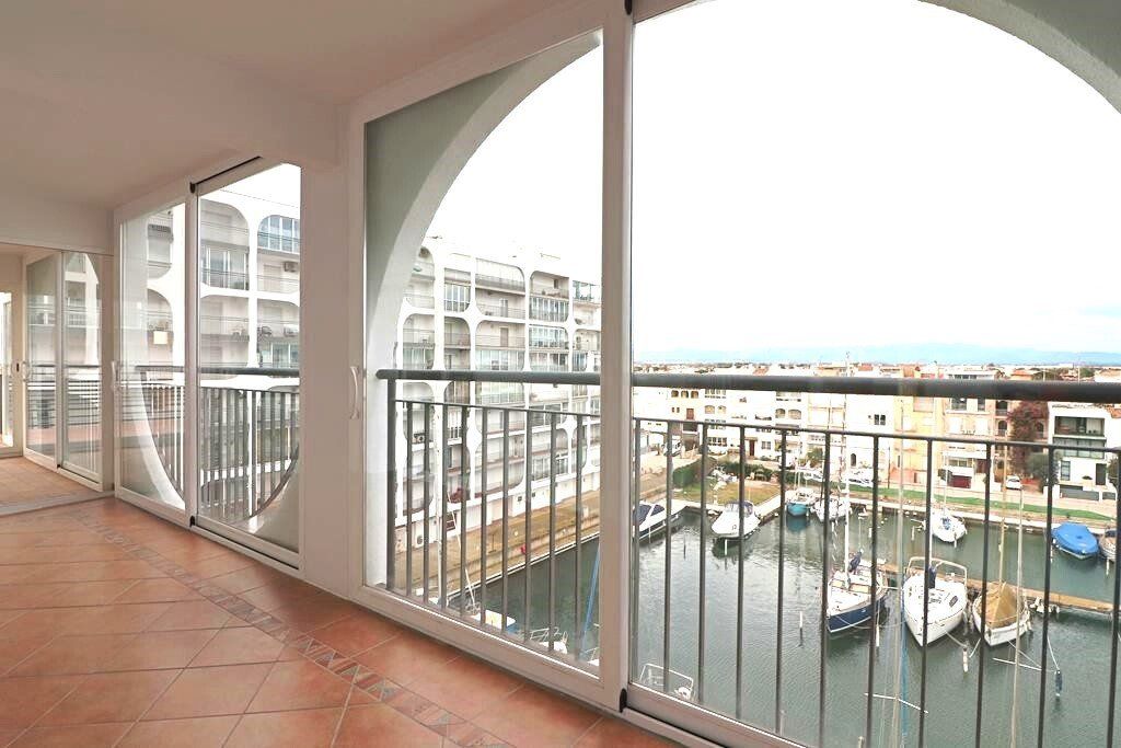 Квартира на Коста-Брава, Испания - фото 2