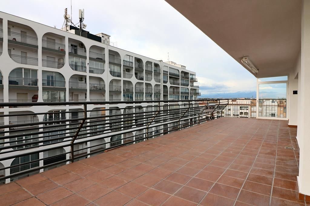 Квартира на Коста-Брава, Испания - фото 4