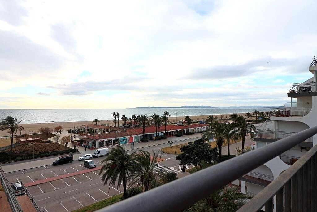 Квартира на Коста-Брава, Испания - фото 5