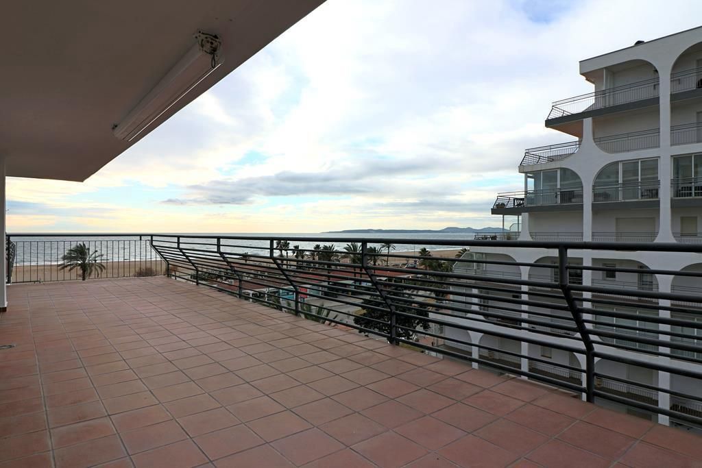 Квартира на Коста-Брава, Испания - фото 9