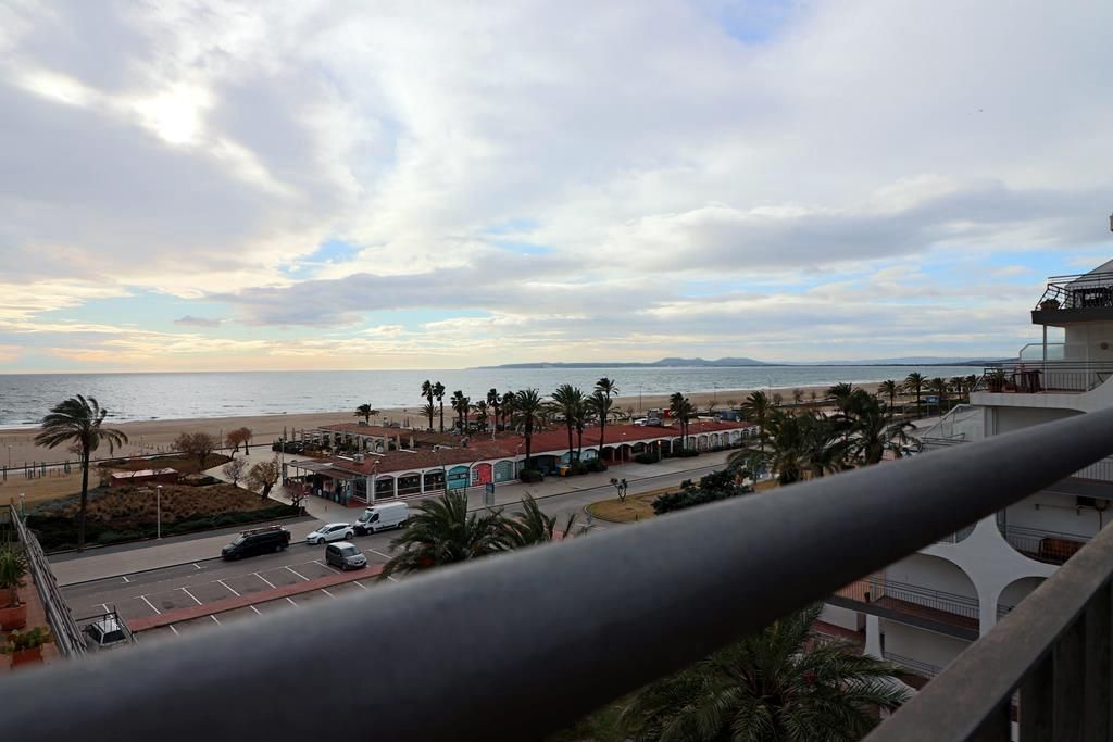 Квартира на Коста-Брава, Испания - фото 12