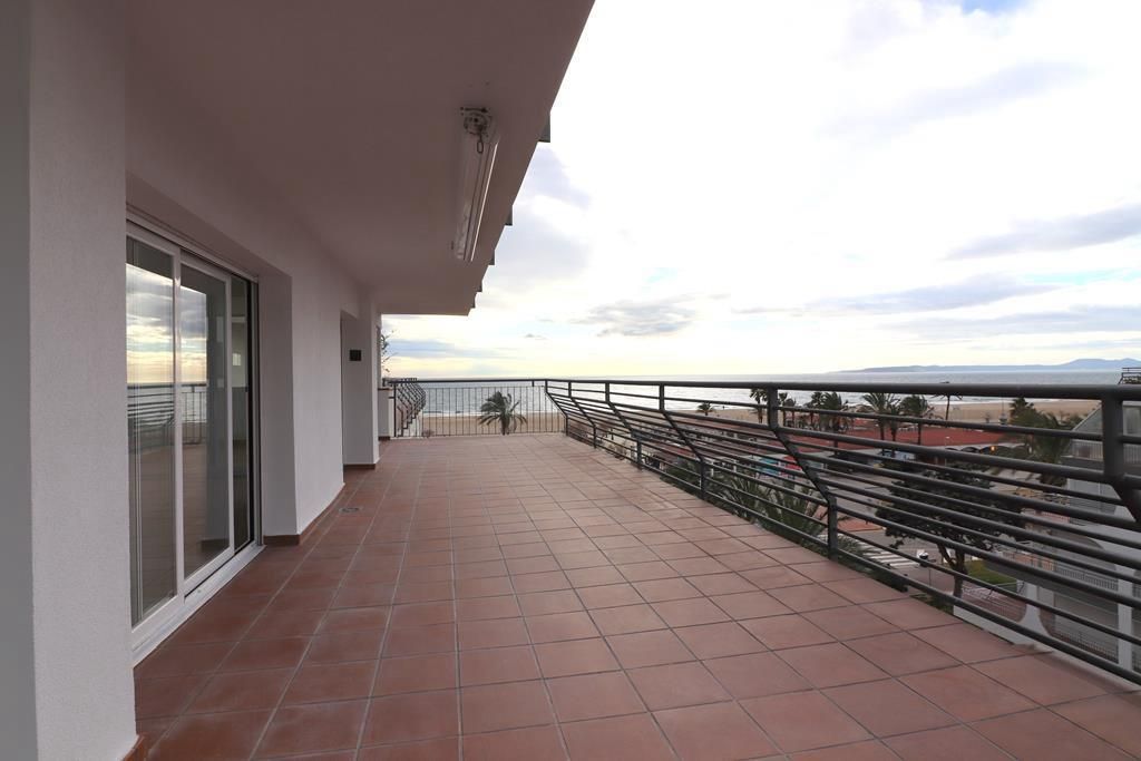 Квартира на Коста-Брава, Испания - фото 17