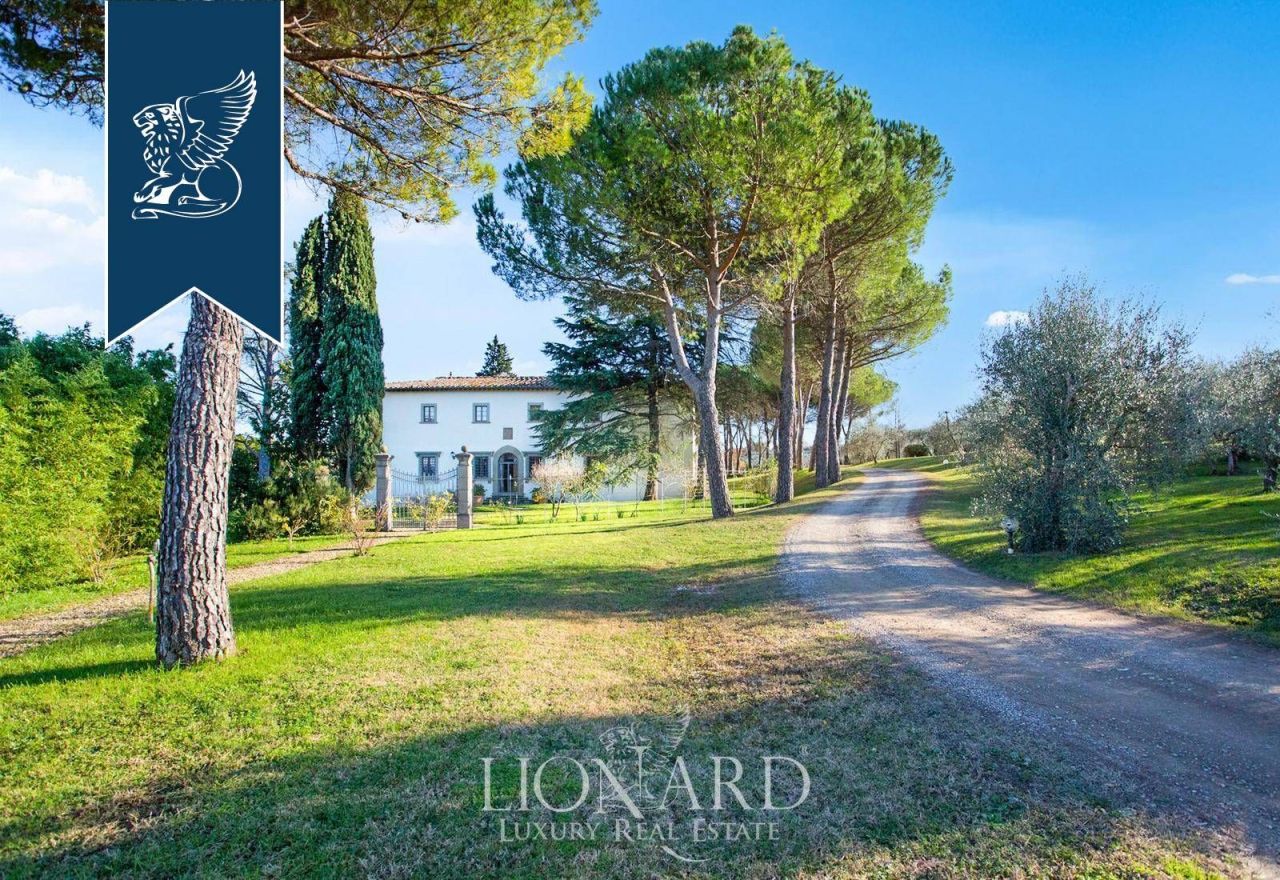 Вилла во Флоренции, Италия, 1 700 м² - фото 2