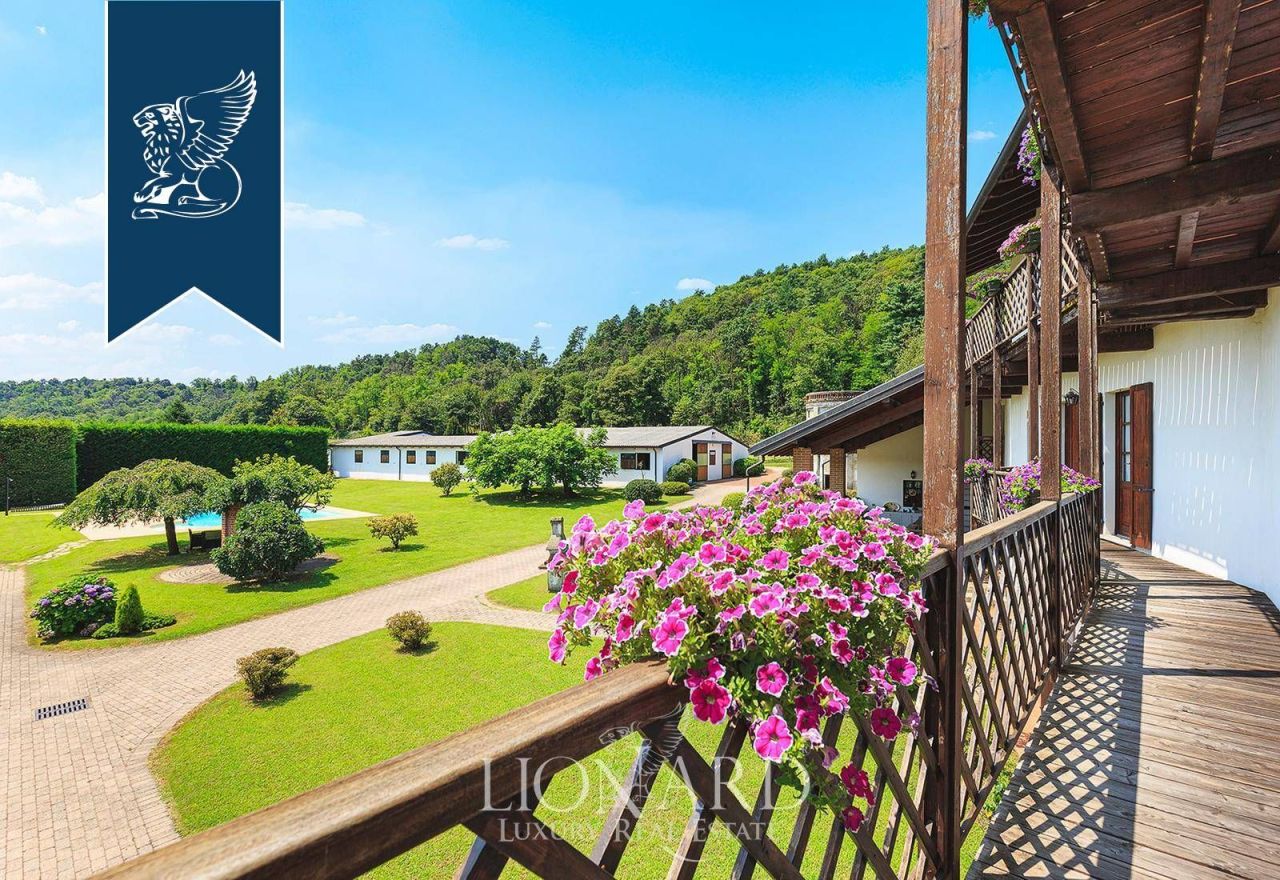 Ферма в Борго-Тичино, Италия, 800 м² - фото 3