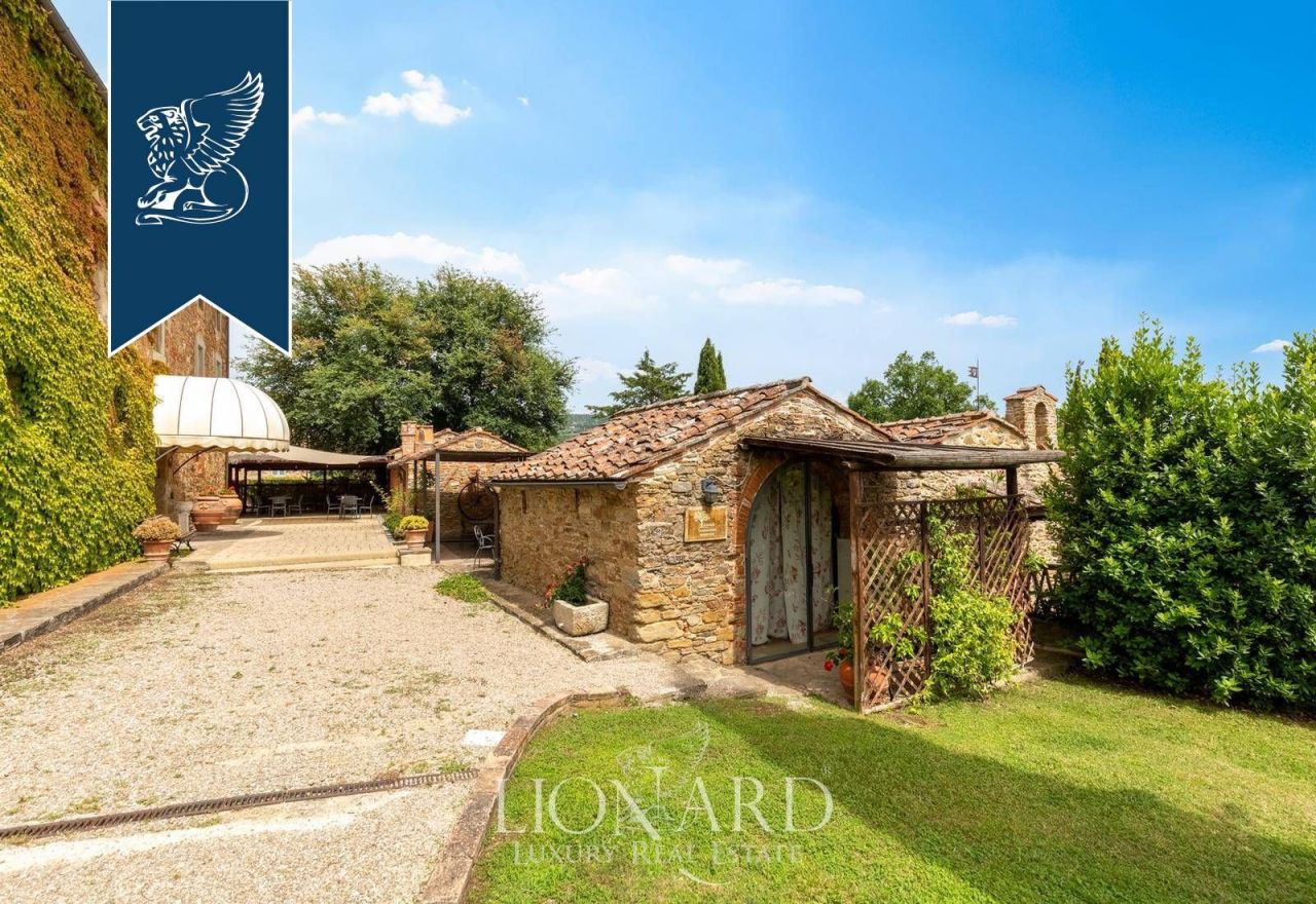 Вилла в Ареццо, Италия, 1 200 м² - фото 3