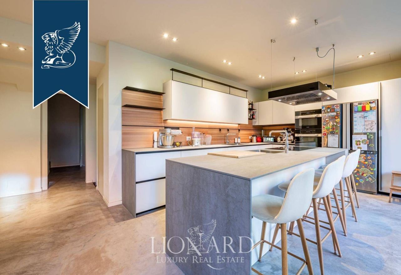 Вилла в Милане, Италия, 265 м² - фото 3