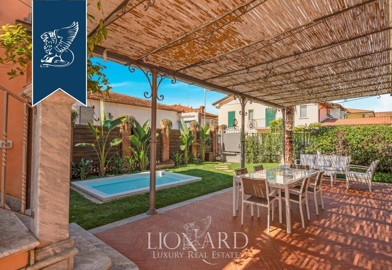 Вилла в Форте деи Марми, Италия, 550 м² - фото 6