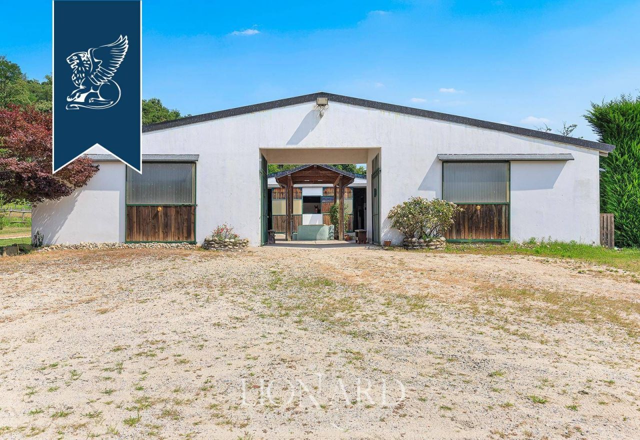 Ферма в Борго-Тичино, Италия, 800 м² - фото 7