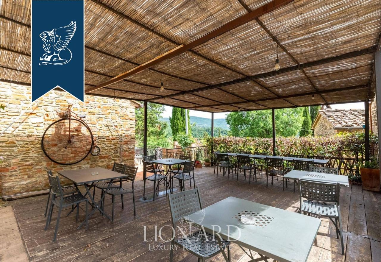 Вилла в Ареццо, Италия, 1 200 м² - фото 7