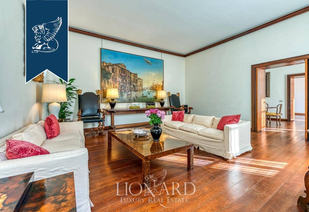 Апартаменты в Риме, Италия, 1 110 м² - фото 8