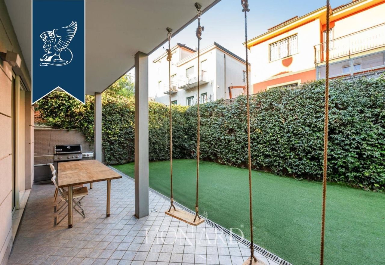 Вилла в Милане, Италия, 265 м² - фото 8