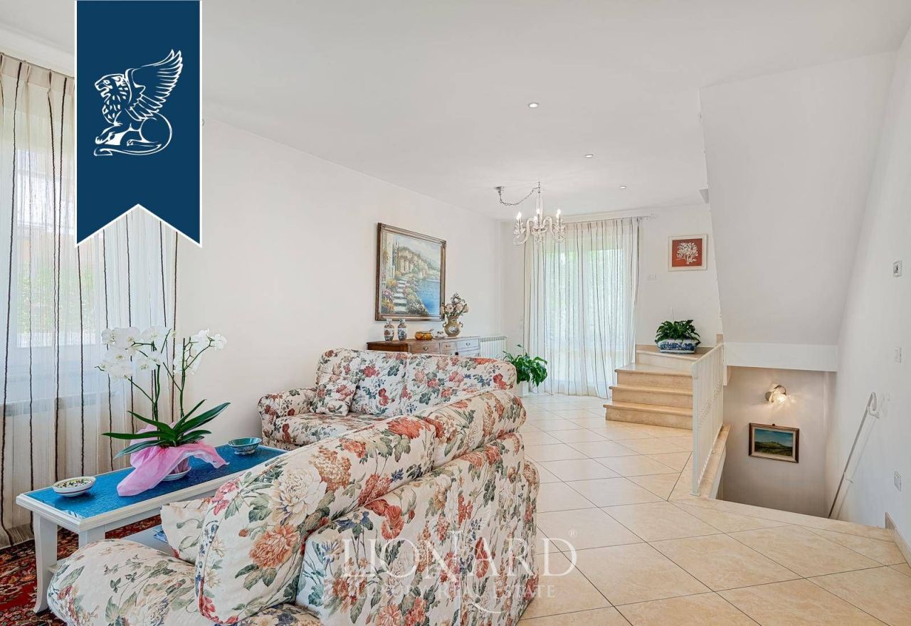 Вилла в Пьетрасанте, Италия, 298 м² - фото 8