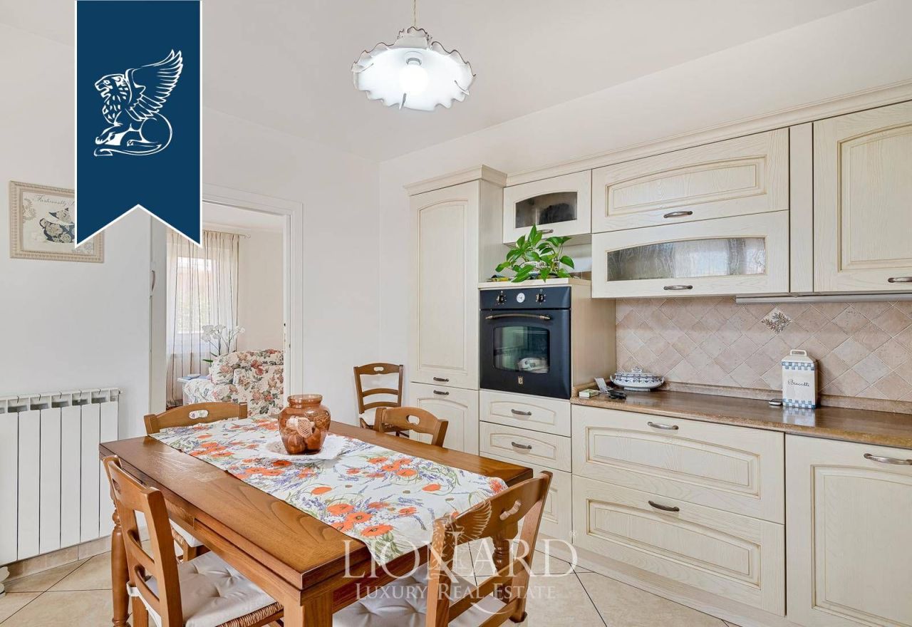 Вилла в Пьетрасанте, Италия, 298 м² - фото 13