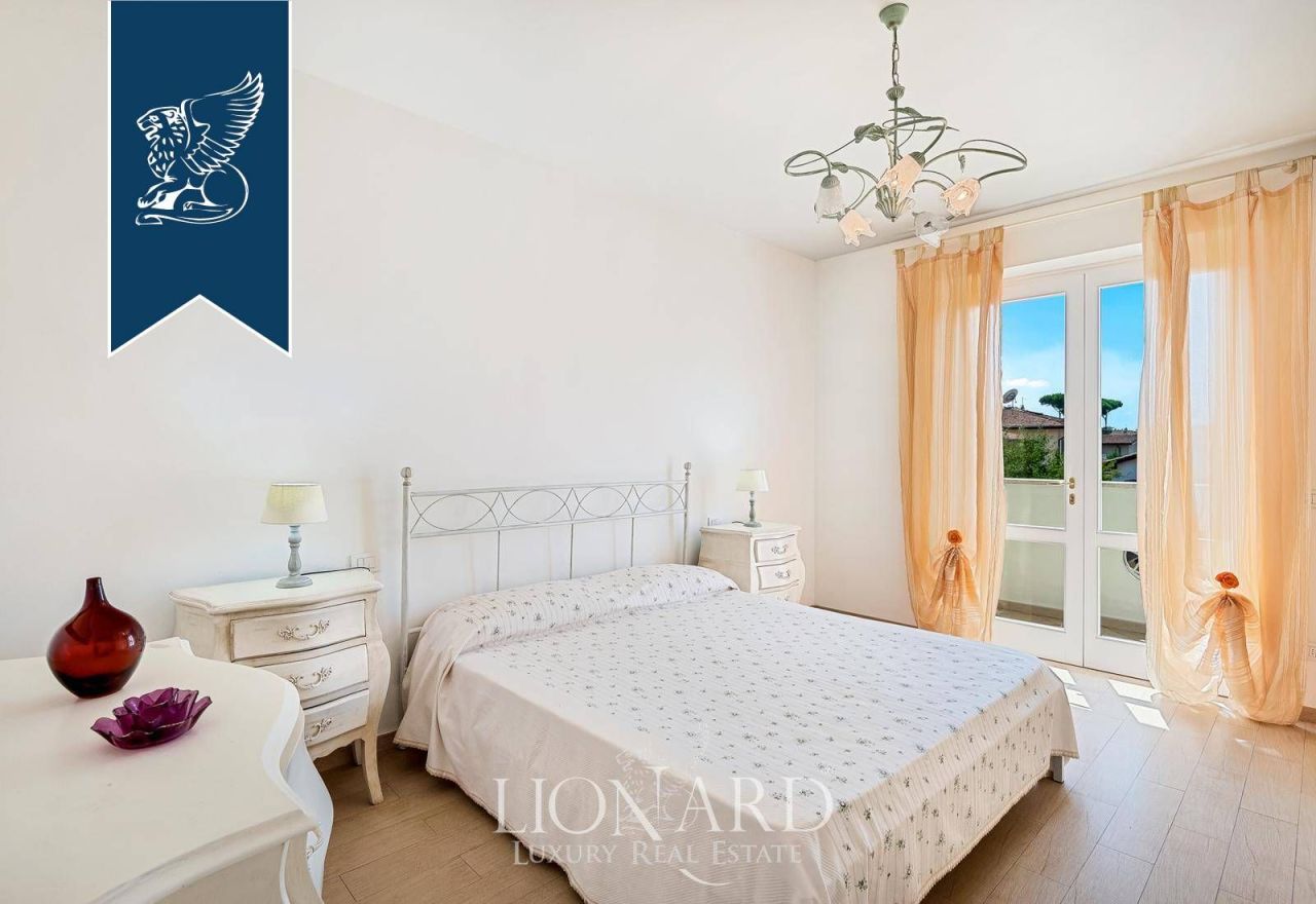 Вилла в Пьетрасанте, Италия, 298 м² - фото 14