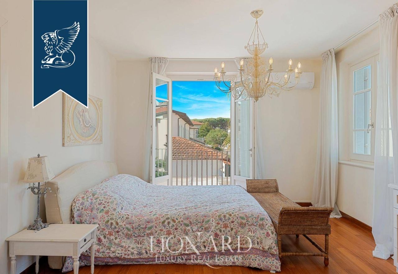 Вилла в Форте деи Марми, Италия, 550 м² - фото 15