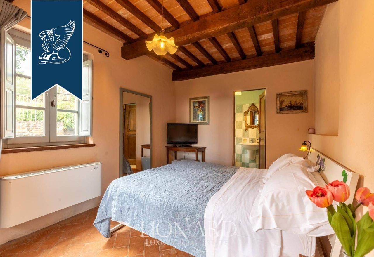 Вилла в Ареццо, Италия, 1 200 м² - фото 15