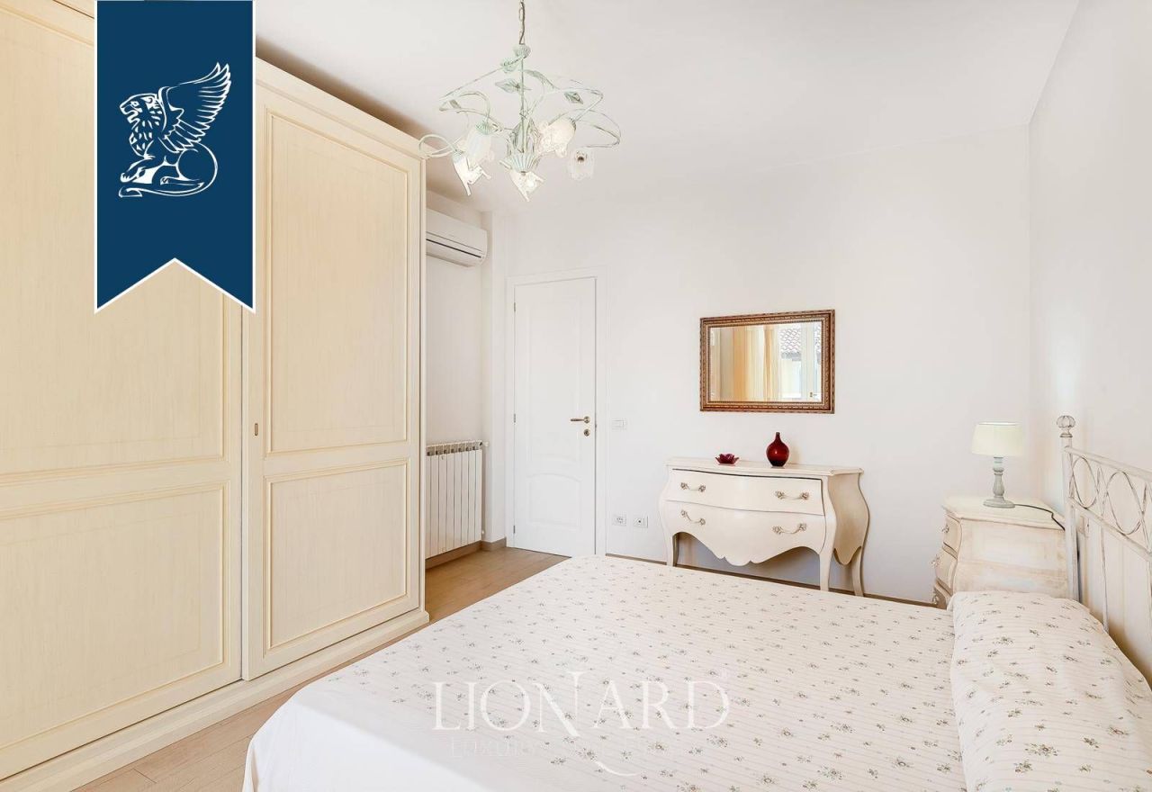 Вилла в Пьетрасанте, Италия, 298 м² - фото 15